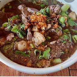 เกาเหลาน้ำตก