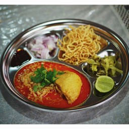 ข้าวซอยอกไก่