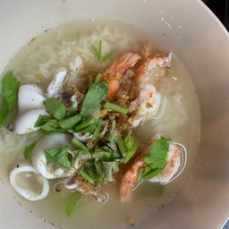 ข้าวต้มปลาพี่หมี(ฮาล้าล) สถานีพัฒน์25 สถานีพัฒน์25