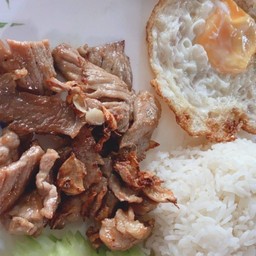 เนื้อกระเทียม ไข่ดาว
