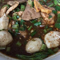 น้ำตกหมูรวมหมูตุ๋น