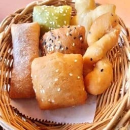 น้ำเต้าหู้เมืองนนท์ ปาท่องโก๋โก๋ป่ะค่ะ