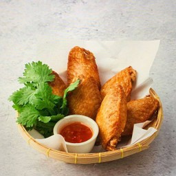 ปีกไก่ทอดน้ำปลา