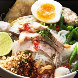 ก๋วยเตี๋ยวต้มยำสุโขไทยน้ำใส