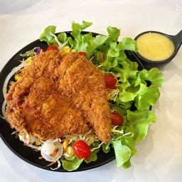 สลัดไก่ทอด