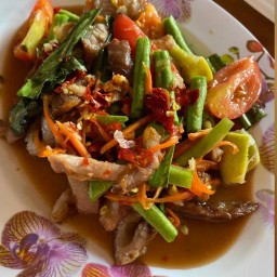 ครัวลุงชู อาหารอีสาน-อาหารตามสั่ง