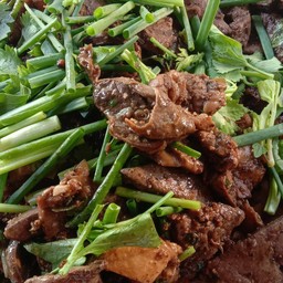 ผัดเผ็ด เครื่องในหมู