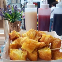 ขนมปังปิ้ง ร้านBOOMBOOM ปังปิ้ง บูม บูม