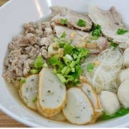 ก๋วยเตี๋ยวน้ำใส