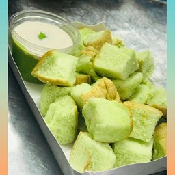ขนมปังสังขยาใบเตย