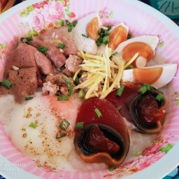 โจ๊กรถไฟ นาจอมเทียน