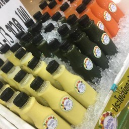 Healthy love น้ำผักผลไม้สกัดเย็น แท้ 100% ห้างสุนีย์ ทาวเวอร์ ( หน้าซุปเปอร์มาเก็ตชั้น1 )