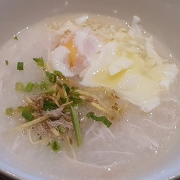 โจ๊กไก่ใส่ไข่