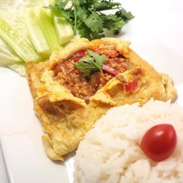 ข้าวน้ำพริกอ่องห่อไข่