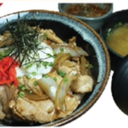 ชุดข้าวหมูผัดซอส+ไข่ออนเซ็นและซุปมิโสะ