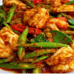 เครื่องแกงกุ้ง ราดข้าว