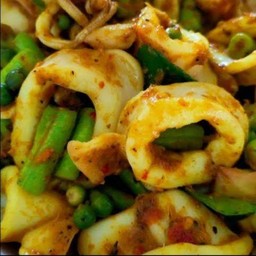 เครื่องแกงหมึก ราดข้าว