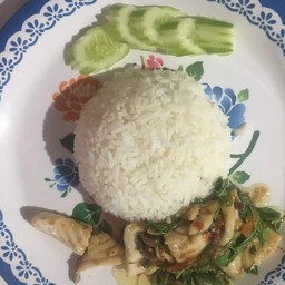 ผัดกระเพราปลาราดข้าว