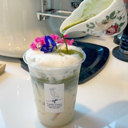 มัทฉะพรีเมี่ยมลาเต้