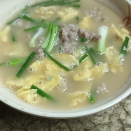 แกงจืดไข่น้ำ