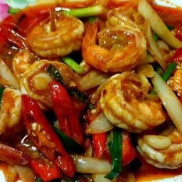 กุ้งผัดน้ำพริกเผาราดข้าว