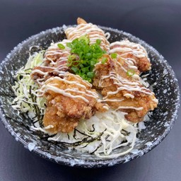 ข้าวหน้าไก่ทอดคาราเกะ