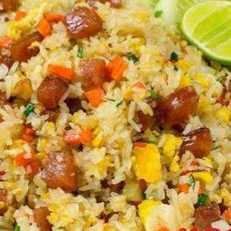ข้าวผัดกุนเชียง