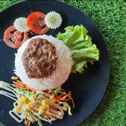 ข้าวหน้าเนื้อเบอร์เกอร์