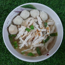 ก๋วยเตี๋ยวไก่ฉีก น้ำใส โบราณ