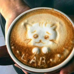 เฮเซลนัท คาปูชิโน่ ร้อน