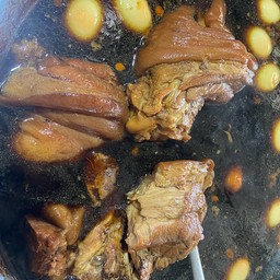 ขาหมูตุ๋นยาจีน