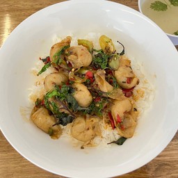 ข้าวกะเพราเกี๊ยวปลา