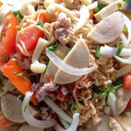 ยำมาม่าทะเล