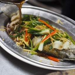 ปลากะพงนึ่งซีอิ้ว