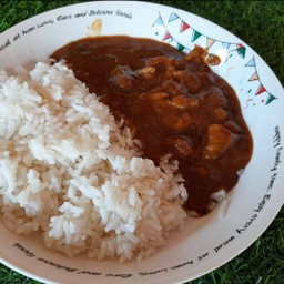 ข้าวแกงกะหรี่ เนื้อตุ๋น