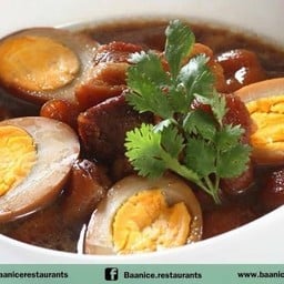 ไข่พะโล้ ใบละ12บาท