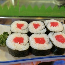 มากิทูน่า