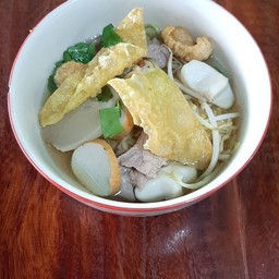 ใหญ่ต้มยำหมู