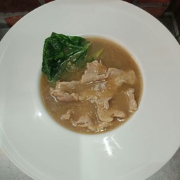 ราดหน้าหมูนุ่ม