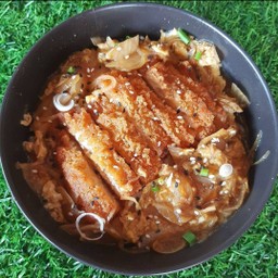 ข้าวหน้าไก่คัตสึด้ง