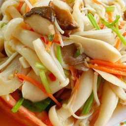 ยำเห็ดรวม