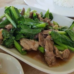 คะน้าน้ำมันหอย (เป็นกับข้าว)