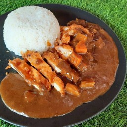 ข้าวแกงกะหรี่ ไก่สาหร่ายทอดคัตสึ