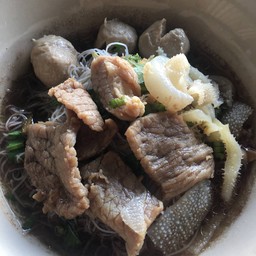 ขนมจีน ก๋วยเตี๋ยว ไม่มีสาขา