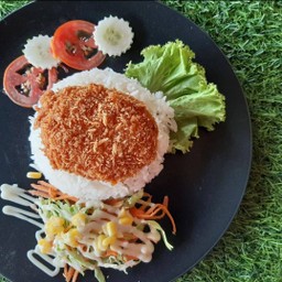 ข้าวหน้าเนื้อเบอร์เกอร์คัตสึ