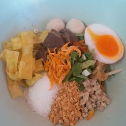 ร้านก๋วยเตี๋ยวต้มยำโคตรจี๊ด