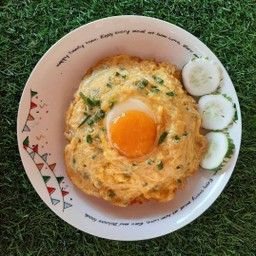 ข้าวไข่เจียวล้อมดาว