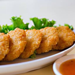 ทอดมันกุ้ง 6 ชิ้น