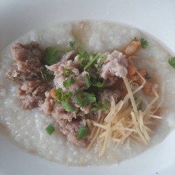 โจ๊กหมูเด้ง หมูสับ ไข่
