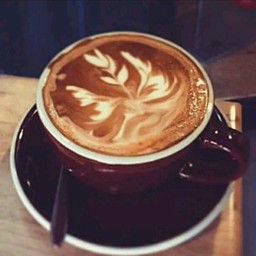 วนิลา ลาเต้ ร้อน